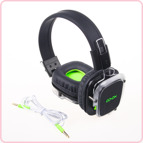 High quality over ear headphone with very nice design and logo effect