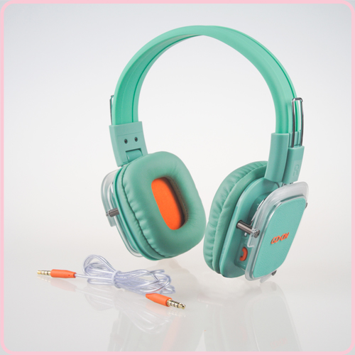 Superb sound quality iphone headphones with colorful design