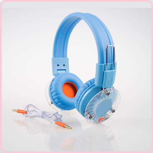 Colorful wired headphone for smartphone with foldable design